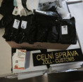 Pražští celníci odhalili distribuční sklad s nelegálním léčivem